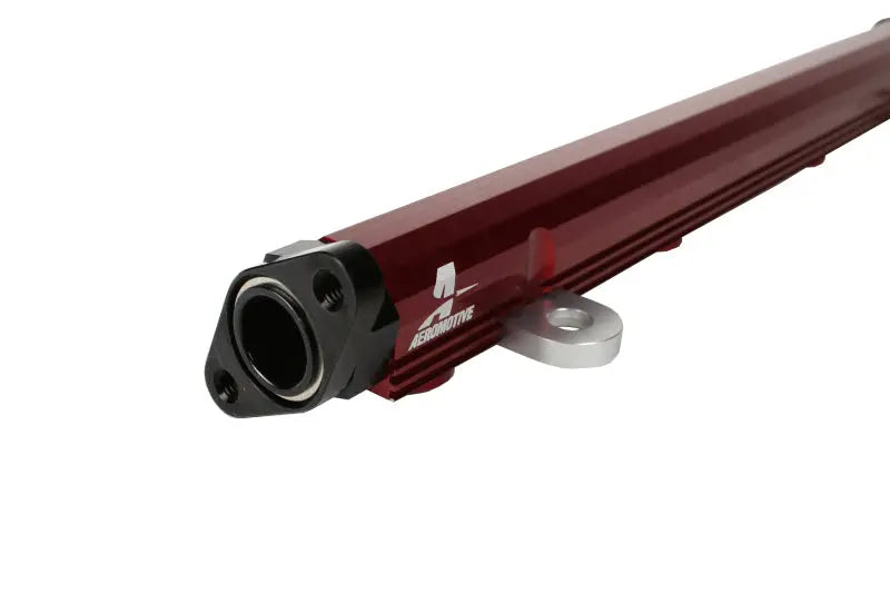 Maroon billet fuel rail with black end in Aeromotive Evo fuel rail kit