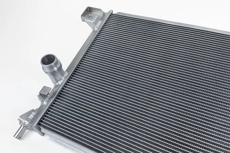 Aluminum car radiator for Ford Bronco and Ranger, ideal truck parts and accessories