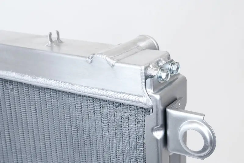 Aluminum radiator with mounting bracket for Toyota Land Cruiser and Lexus LX470