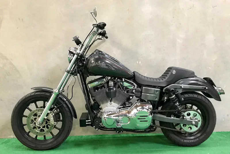 Dyna Oil Cooler Front Mount Dyna `93 17 Gloss Blk