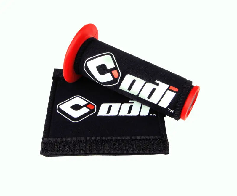G01GCB Grip Covers Black W/Logo - w/Logo