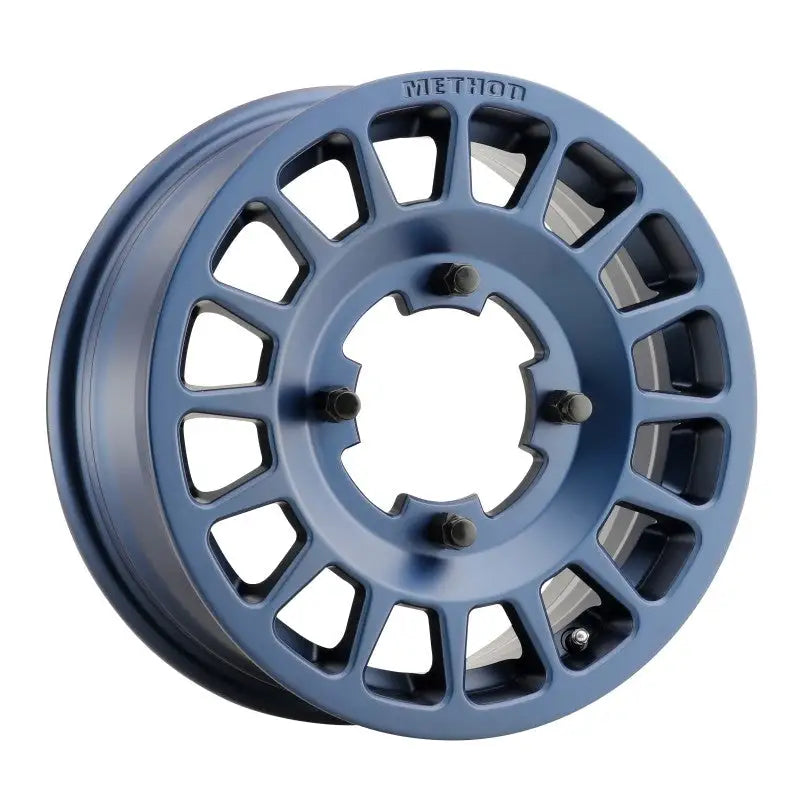 Blue Method MR407 Bead Grip Wheel showcasing the stylish Bahia Blue finish