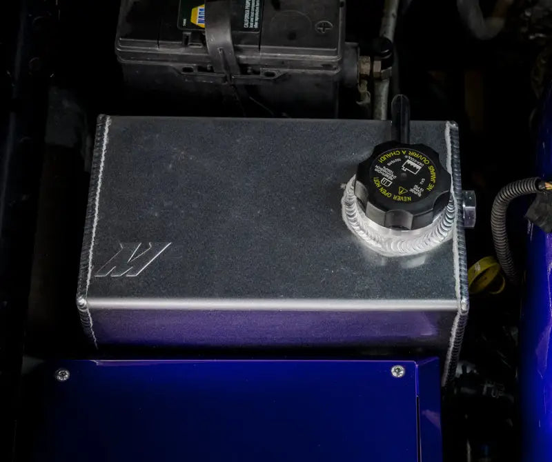 Mishimoto 01-07 Chevy/GMC 6.6L Duramax Degas Tank - Natural - Truck & Automotive