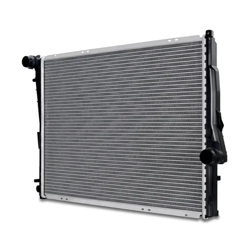 Automotive radiator with plastic tanks for Mishimoto BMW E46 3-Series replacement radiator