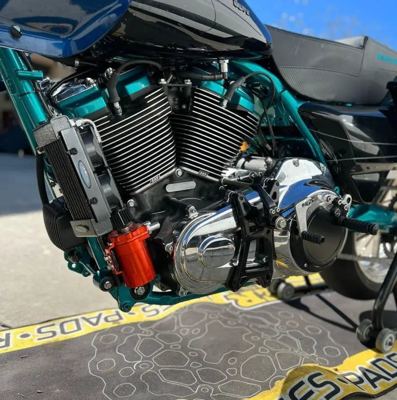 Naked Oil Cooler M8 Touring `17 23 Blk