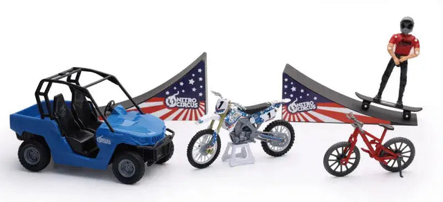 Toy stunt vehicles and ramps from New Ray Toys Nitro Circus playset, scale 1:18