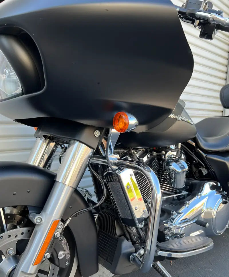 Side Mount Oil Cooler M8 Touring `17 23 Chrome