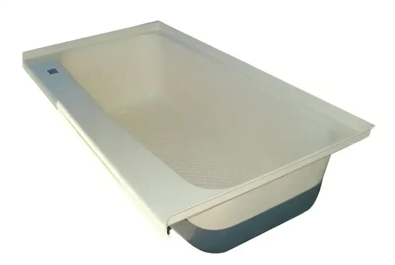 Polar White 00478 Icon Left Hand Drain bathtub, designed for comfort and functionality.