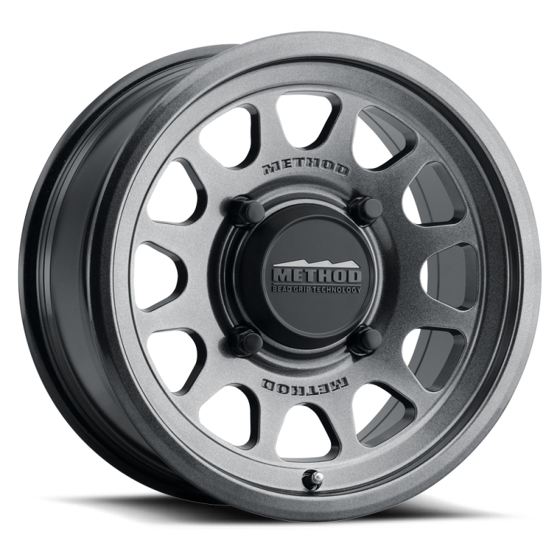 Method Wheels MR414510121264 Method MR414 Bead Grip 15x10 / 6+4/25mm Offset / 5x4.5 / 76mm CB Graphite Wheel - MR414510121264