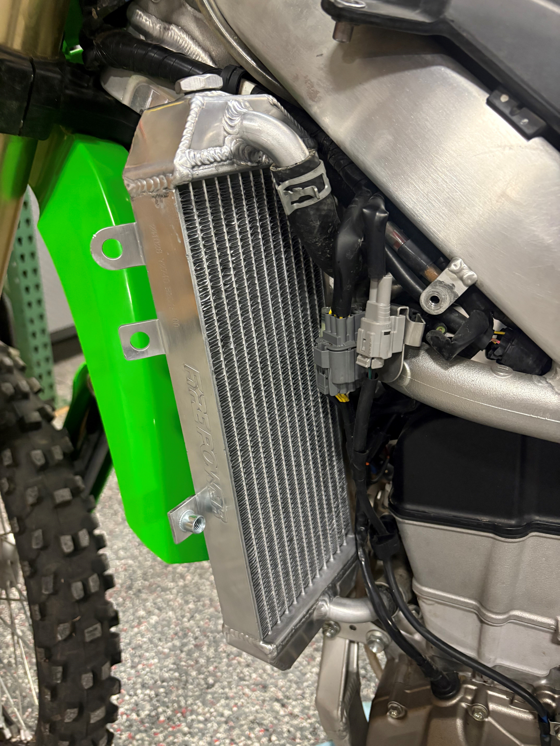 Fire Power Radiator Engine TRS-R-306L - Left
