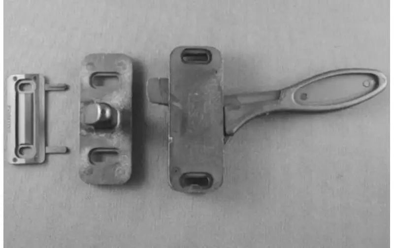 17-180LHBC Screen Door Latch