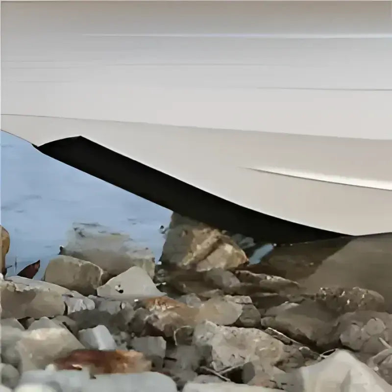 20106 Keelguard Bow Protector White 6’ - Hull And Keel