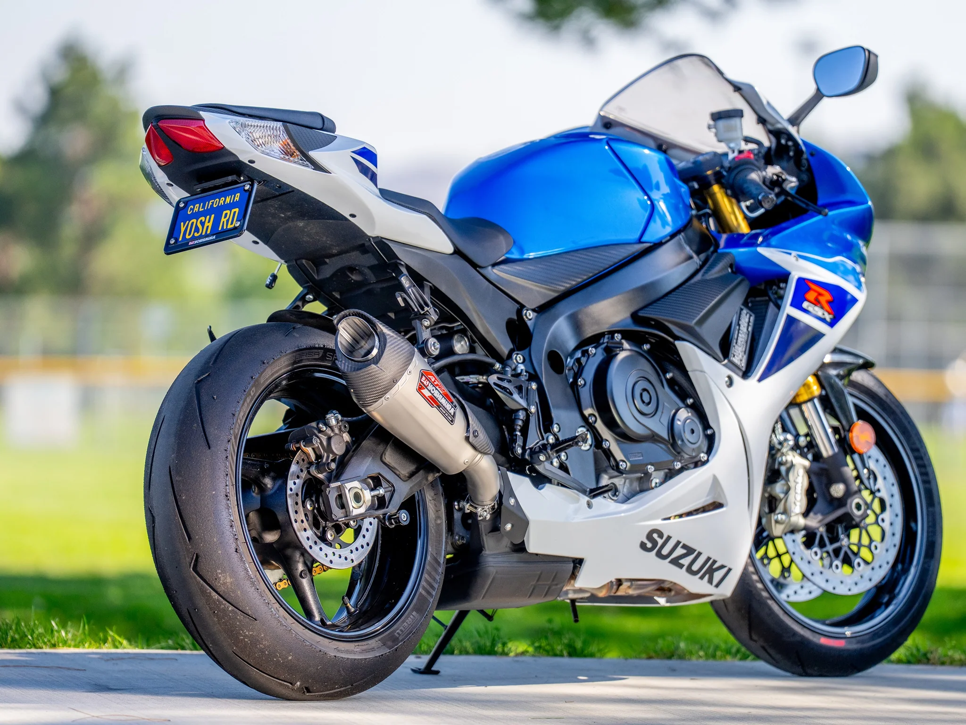 Yoshimura AT2 Slip-On Exhaust 11750BP521 - Street SO SS SS CF