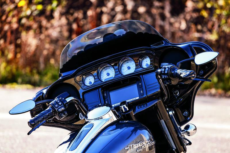 Kuryakyn 7278 Kuryakyn Switch Panel Acccent 14-Up Touring Models Gloss Black - 7278