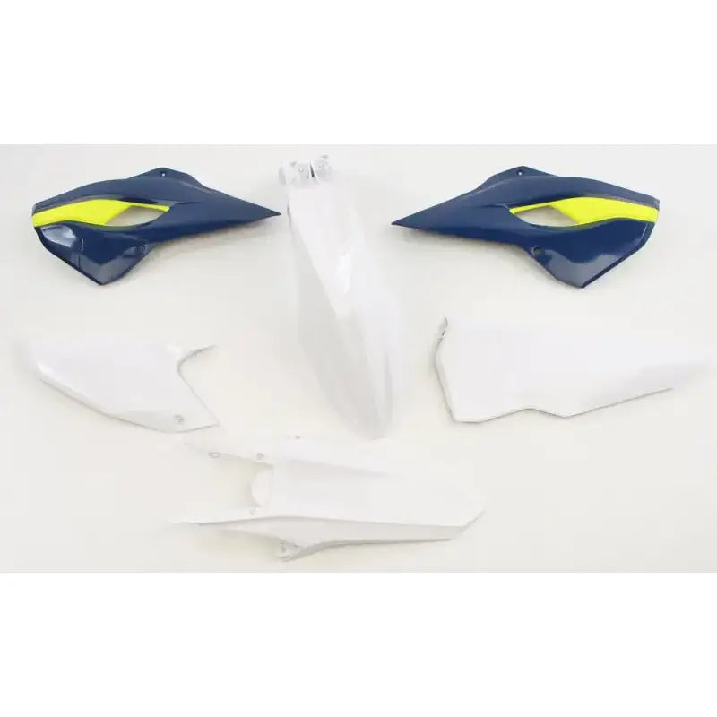 2393445135 Plastic Kit Original