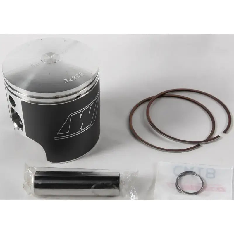 Engine piston kit with rings and pin for 2417M07400 piston M07400 Indy 5600SS