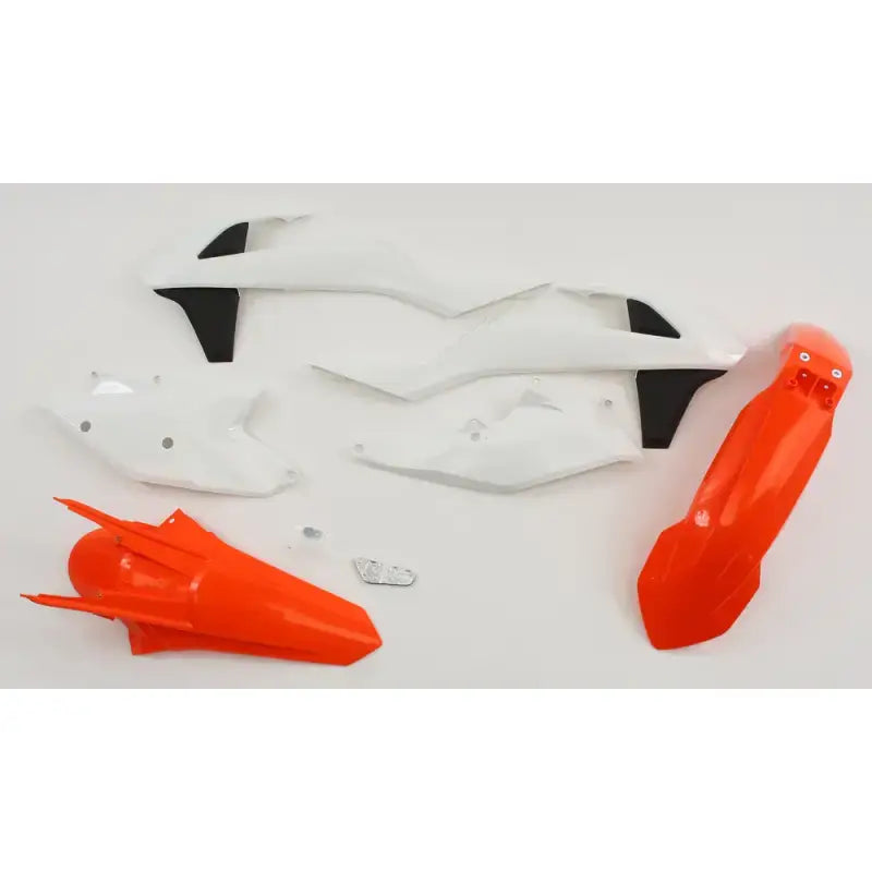 2421075569 Plastic Kit Original