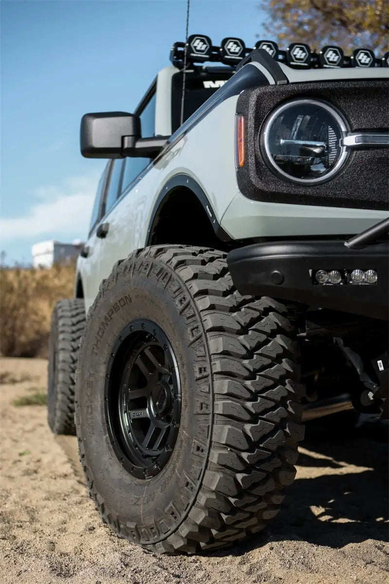 247940 M.T. Street 37X13.50R17Lt 121Q Baja Legend Mtz