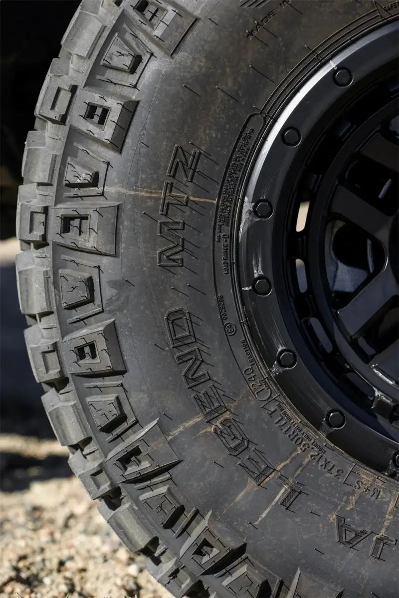 247940 M.T. Street 37X13.50R17Lt 121Q Baja Legend Mtz