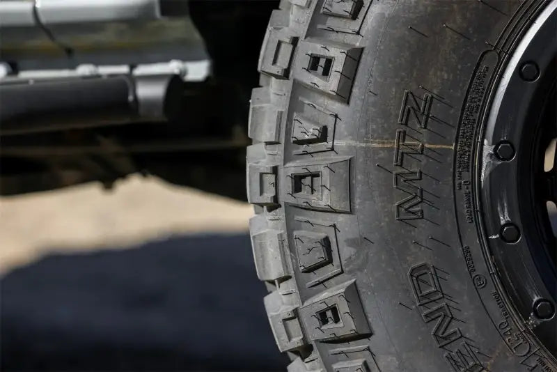 247940 M.T. Street 37X13.50R17Lt 121Q Baja Legend Mtz