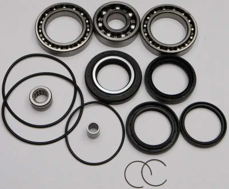 Assorted mechanical seals and bearings from 25-2010 Rear Differential Bearing And Seal Kit