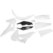 2726566812 Plastic Kit Original