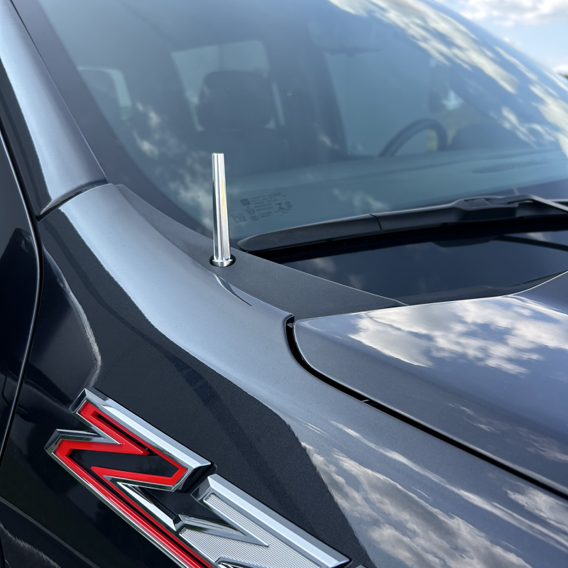 Wehrli WCF100041-GB Wehrli 07.5-19 Chevrolet 6.6L Duramax Billet TIG Torch Stubby Antenna - Gloss Black