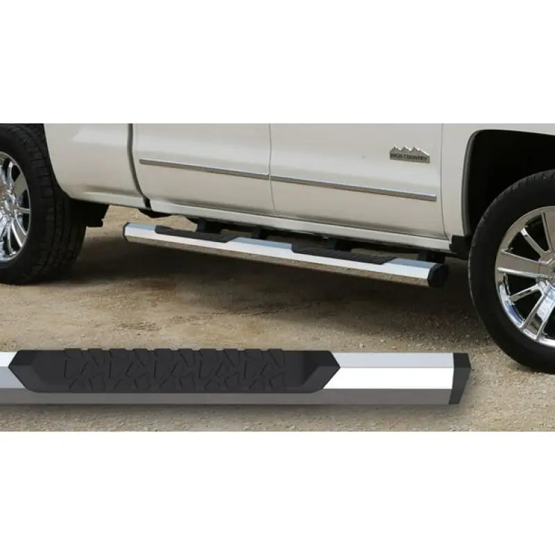 2018 Silverado 3500 HD with Maxway Octa Series Nerf Bar