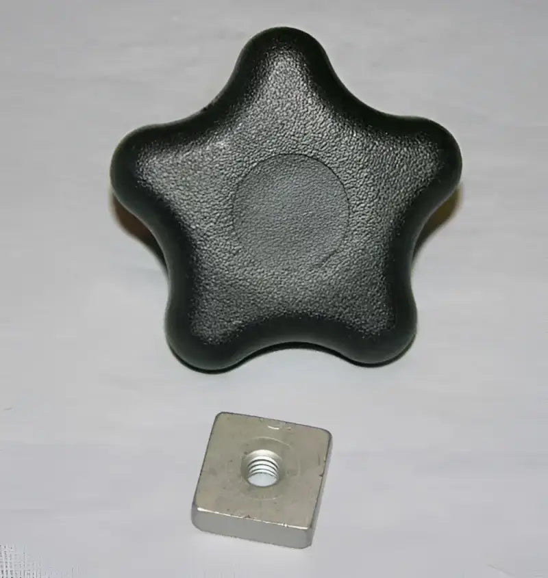 3311578.001 Awning Knob