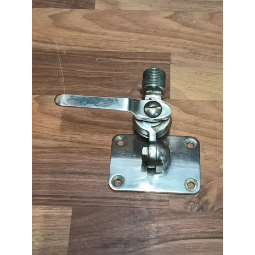 Polished metal adjustable antenna mount for 340-75NM digital minimally sized UHF connector