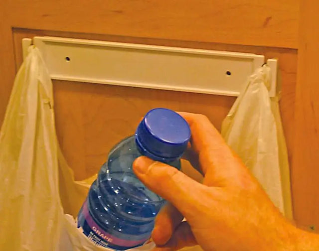 43593 Trash Bag Holder