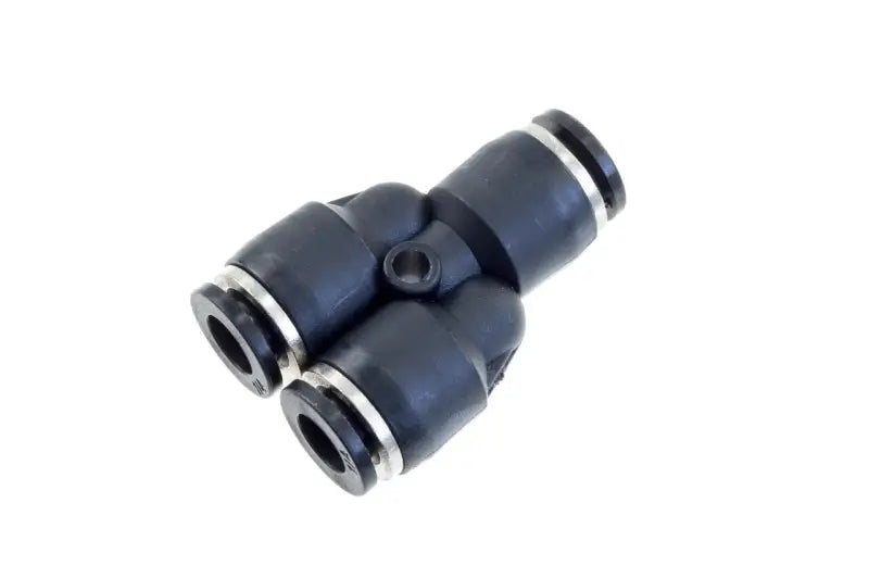Black plastic vacuum fitting Y union for RV parts & accessories, 1/4 inch turbine fitting