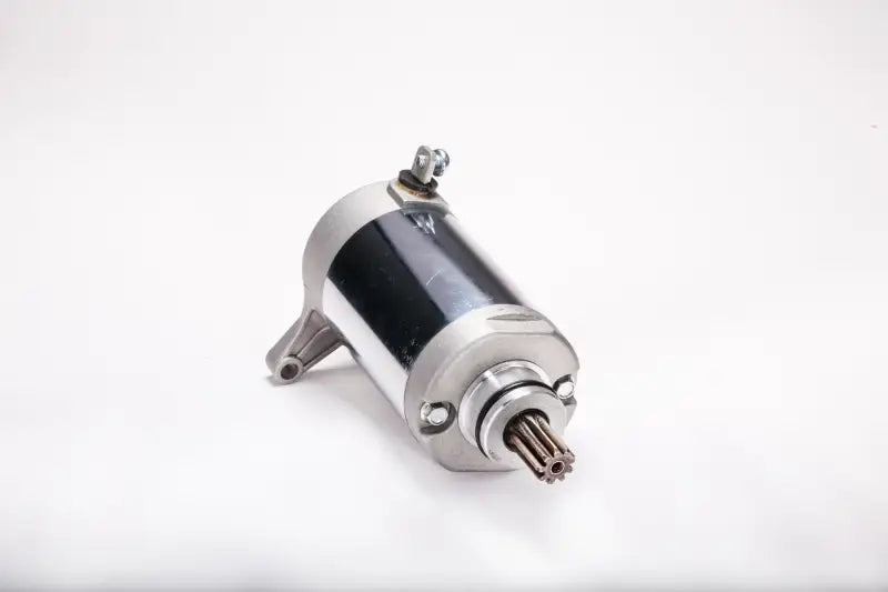 Automotive starter motor for trucks and RVs, part of 61-415 starter motor series