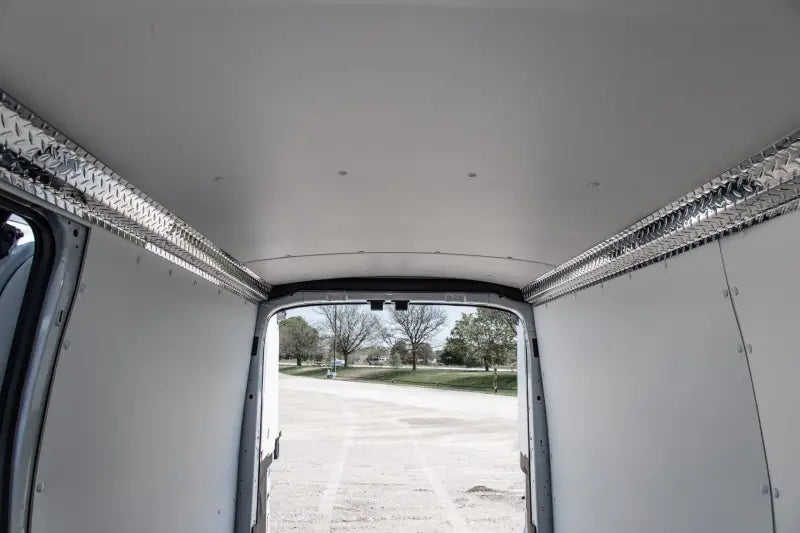 White box truck interior with silver lining and Legend Fleet aluminum top sill 74C7-151-1010.L