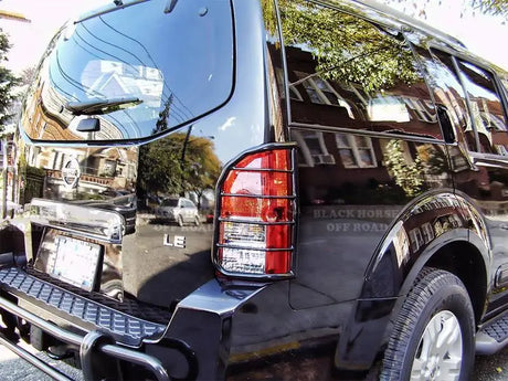 7G110206A Black Horse 2005-2012 Nissan Pathfinder Tail Li
