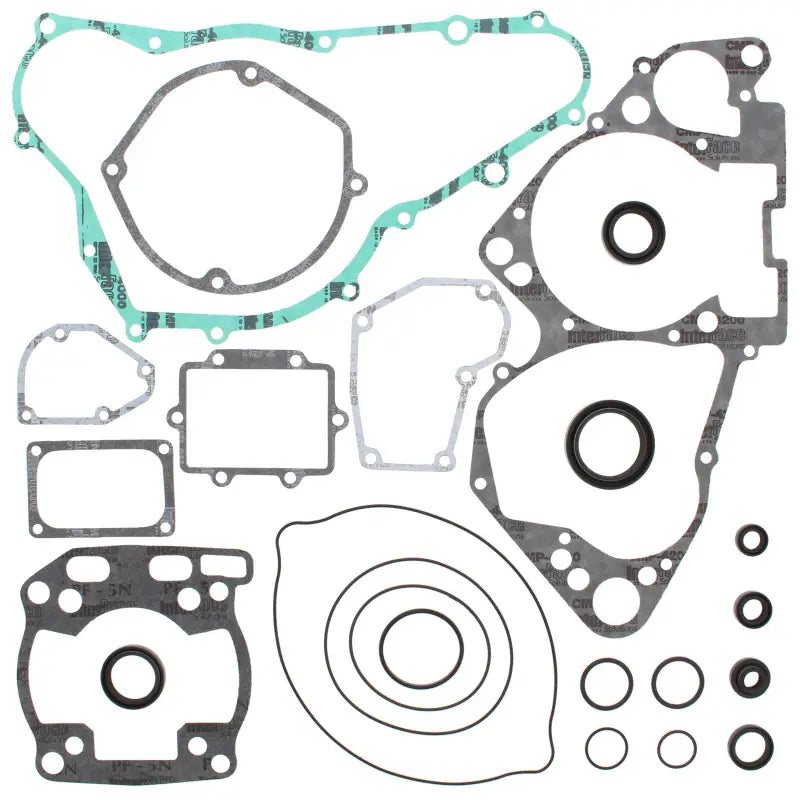 VERTEX 811582 Complete Gasket Set With Oil Seals
