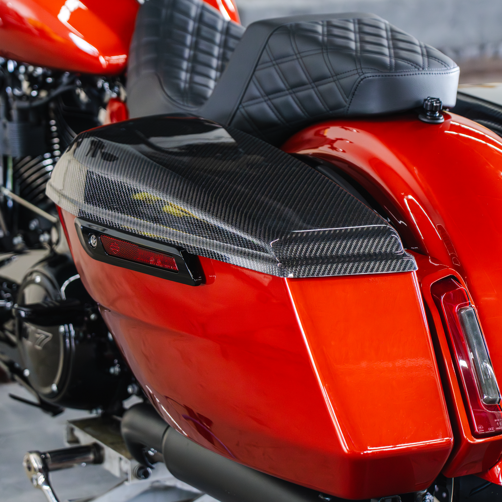 Hofmann Designs Carbon Fiber Saddle Bag Lids Luggage HDCF-6033 - Carbon Saddlebag FLH FLT 23-25 EX Flhr