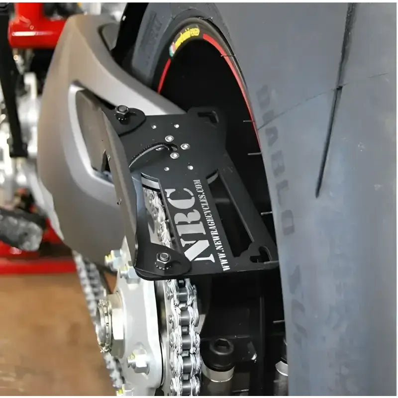 950-SIDE Side Mount License Plate Duc