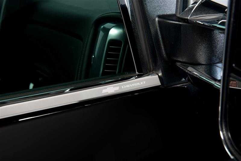97507GM Window Trim