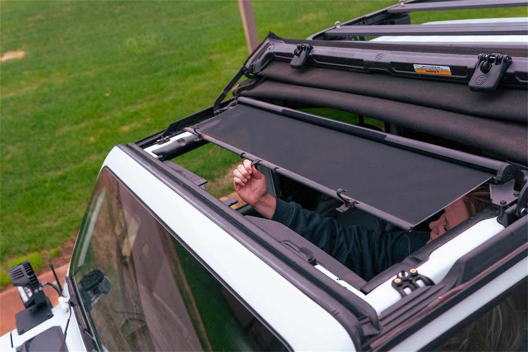 Bestop 52407-11 Sunscreen Retractable Sunshade