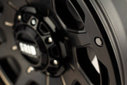 Grid Wheels With Grid Logo Center Cap GD1517090237B108 - 15 17X9.0 6X135 139.7 -12 108