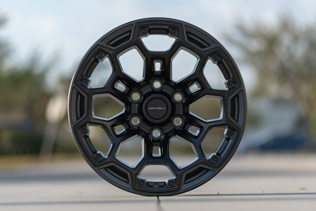OE Wheels With Defiant Logo Center Cap DF03-18090-6550-12B1G1 - Black DF03 Satin