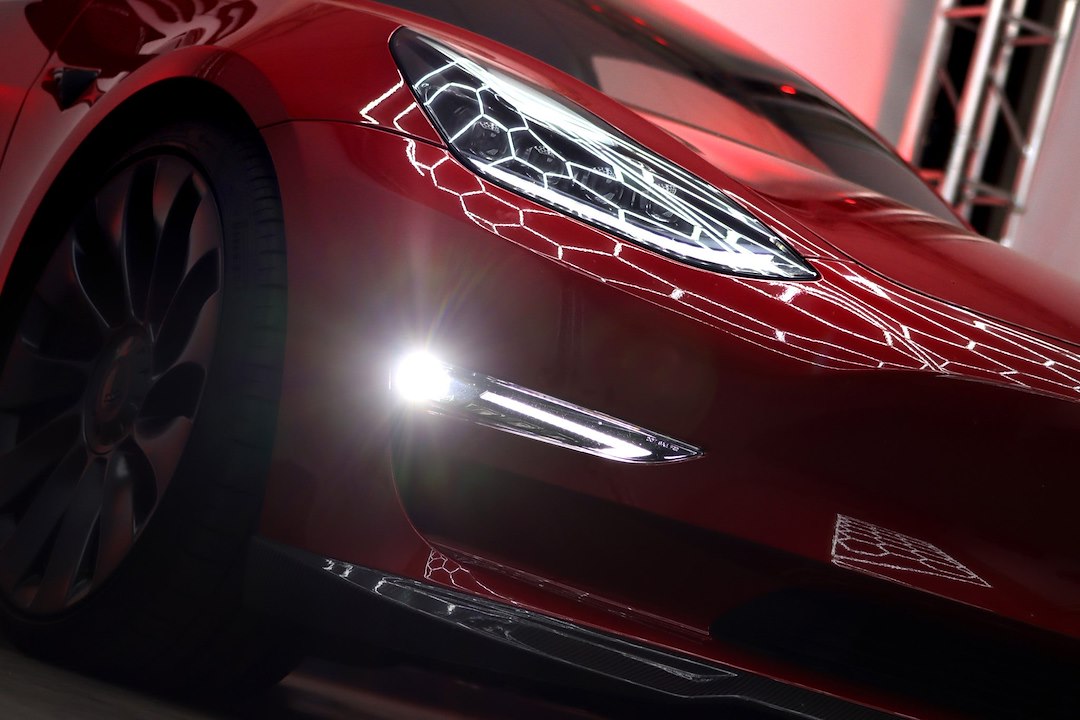 Alpharex USA Offers Innovative Switchback Feature Driving/ Fog Light 210010 - Led Lights