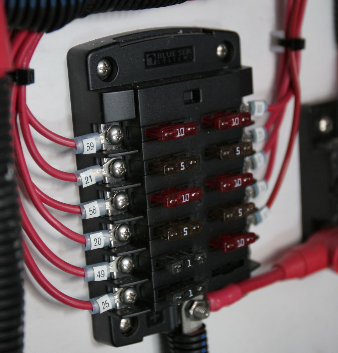 Blue SEA Positive Distribution Bus Fuse Block 5034-BSS - Stblade 12Circ