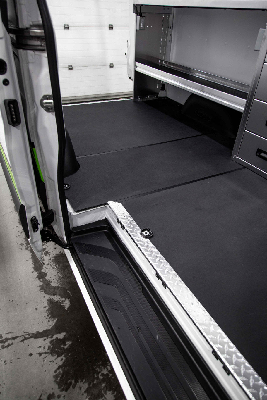 Legend Fleet Decreases Road Noise Cargo Area Liner 132-135-6441 - Stabiligrip Floor Sprinter 170WB