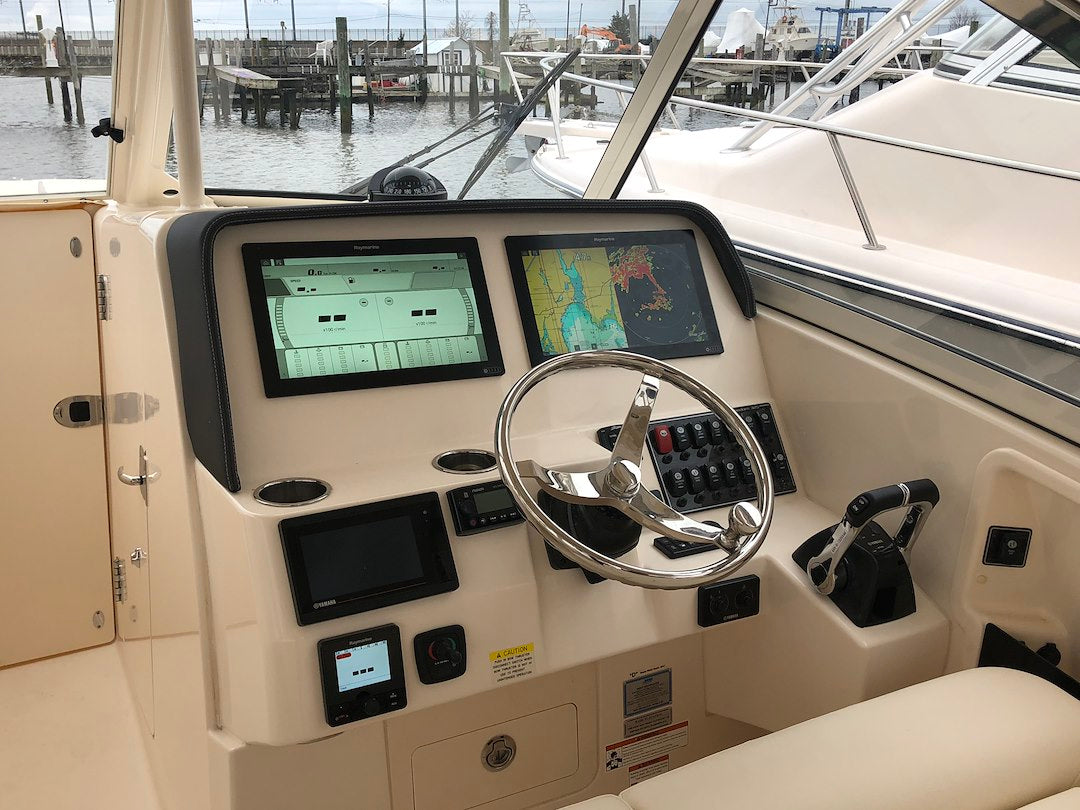 Raymarine E70639 Chart Plotter