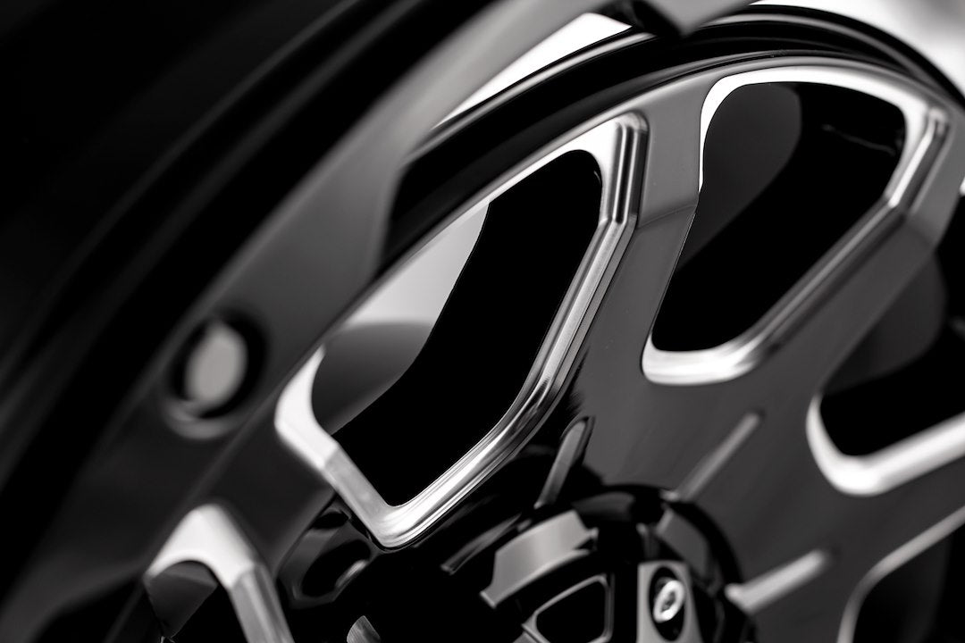 Grid Wheels With Grid Logo Center Cap GD1520090865M1525 - 15 20X9.0 8X165.1 15 125.5