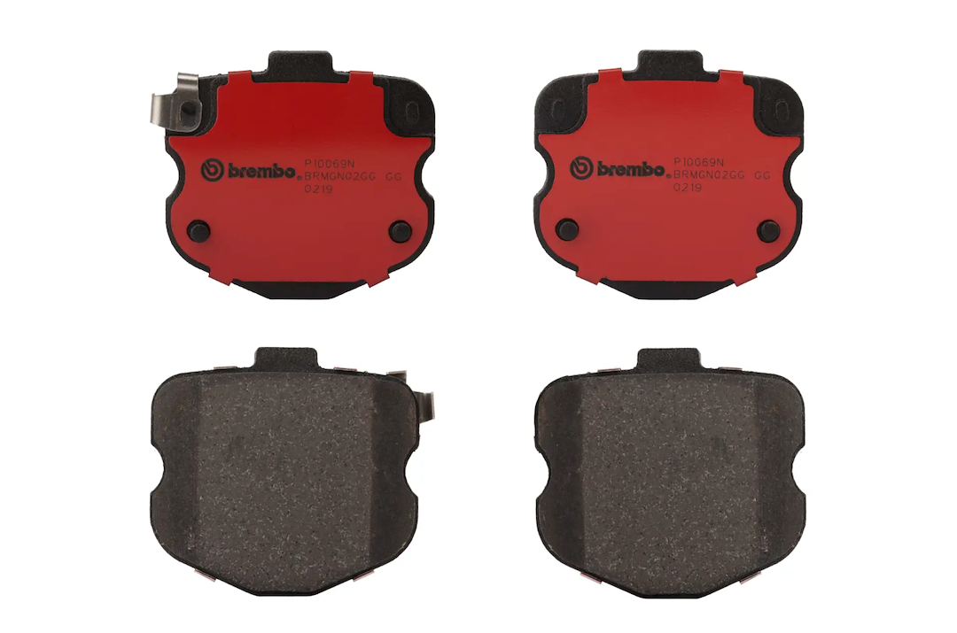Brembo Premium Low-Met OE Equivalent Pad Brake Pad P10069N - Disc Set