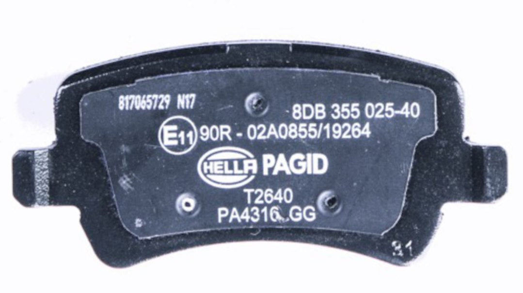 Hella Maximum Durability And Comfort Brake Pad 355025401 - Set Disc