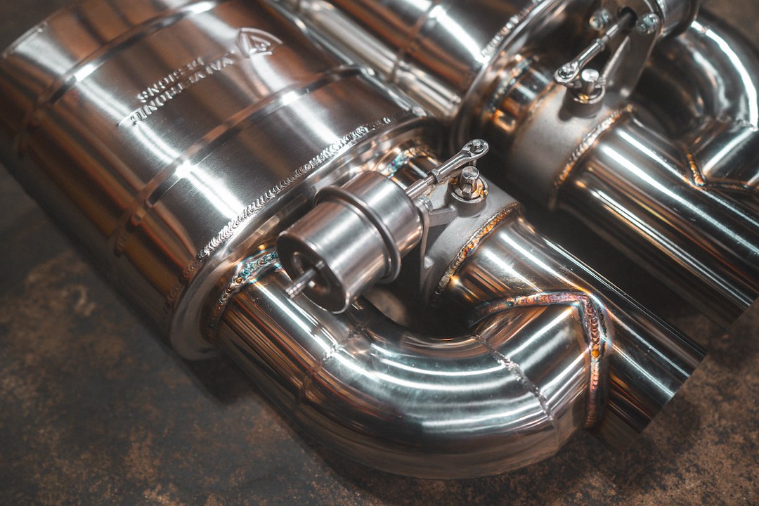 Valvetronic Universal Fit For Many Applications Exhaust Muffler UVM.76MM.X2 - Valved Kit 3IN Dual
